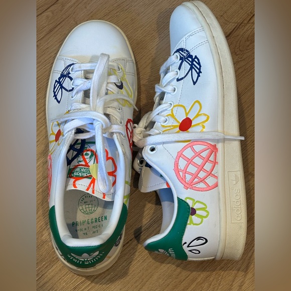 Stan smith adidas forever size large doodles sneaker